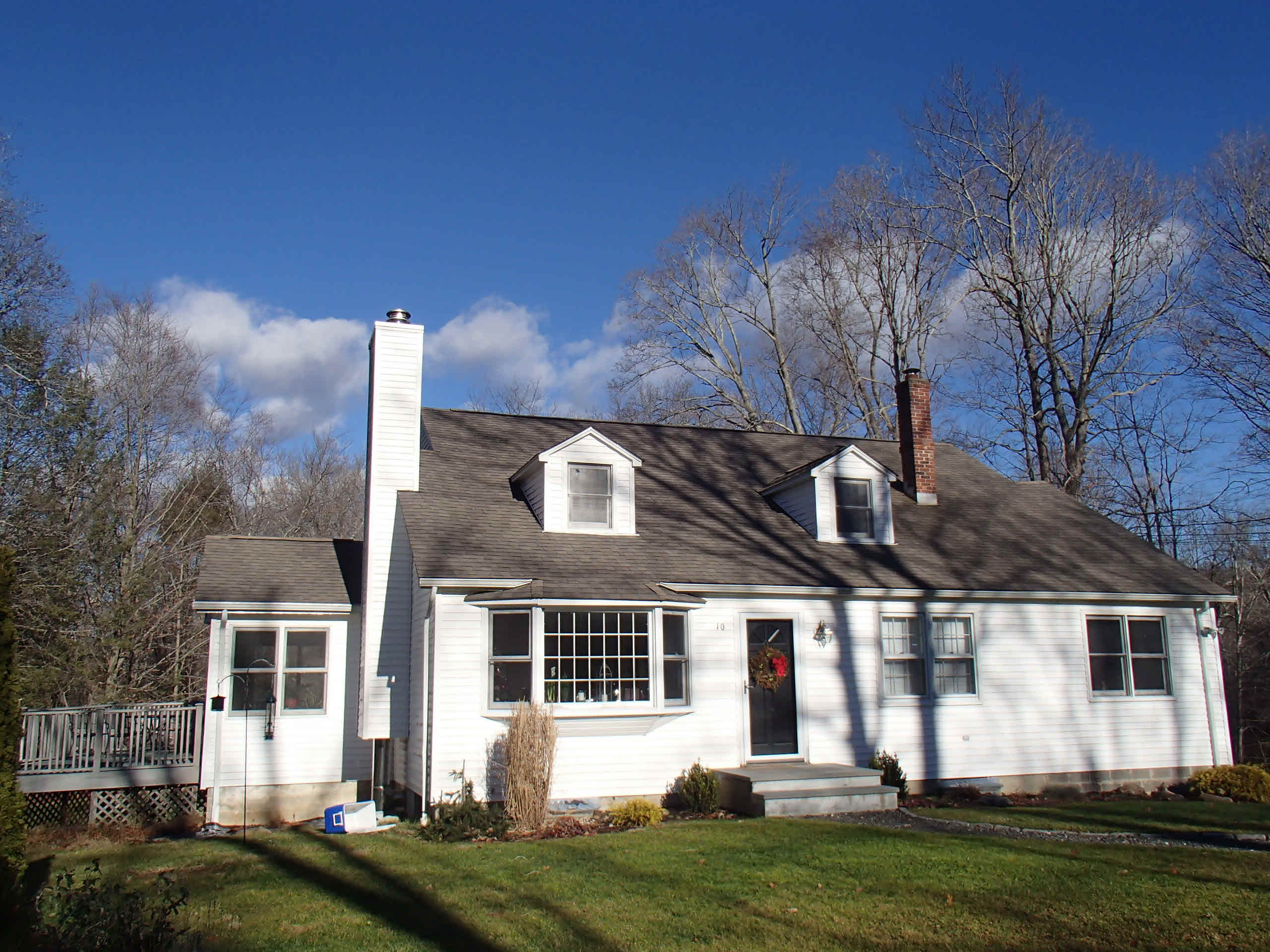 Building photograph for 10 ANDERSON LN